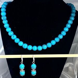 AFH# Striking Turquoise & Silver Matched Necklace & Earrings